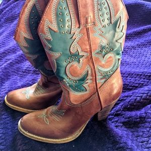 Cowgirl boots size 6.5